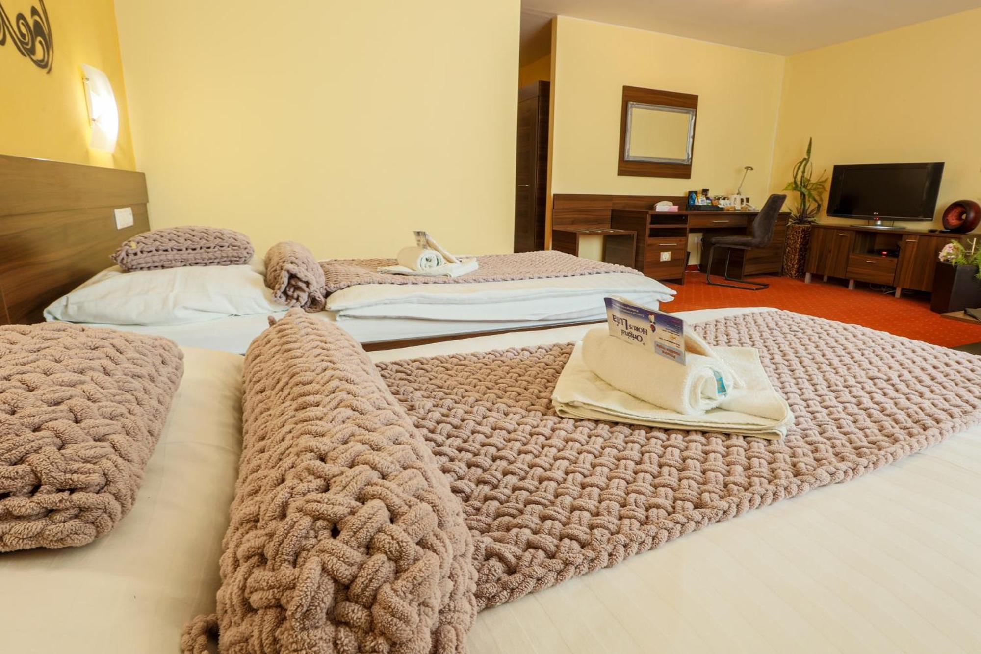 Grand Hotel Senica, Garni Kültér fotó