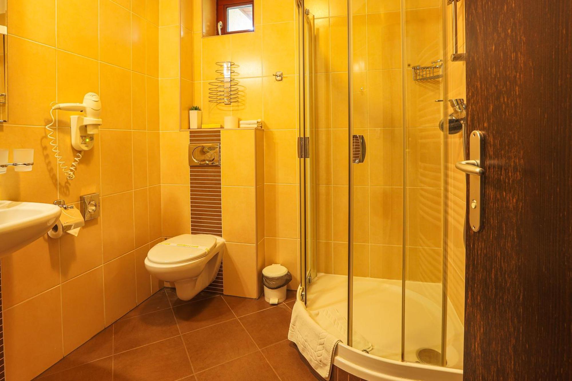Grand Hotel Senica, Garni Kültér fotó