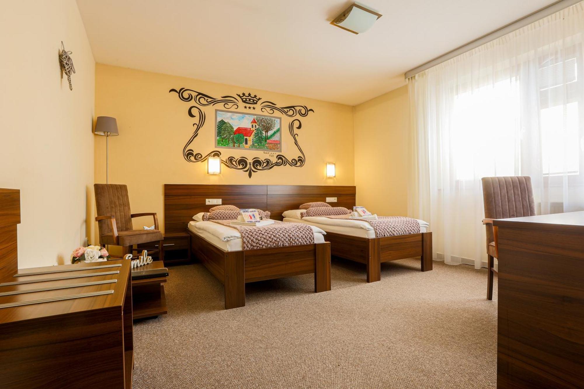 Grand Hotel Senica, Garni Kültér fotó